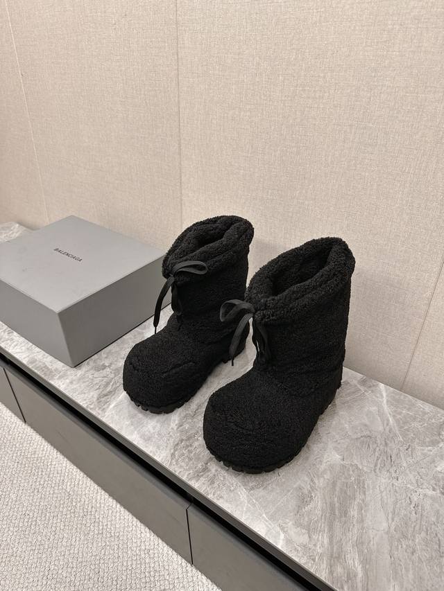 男10 Balenciaga巴黎世家滑雪系列skiwear最新款情侣阿拉斯加雪地靴 正品rmb9620购入开发 完美复刻 设计师推出探索时尚界对于原创与挪用的概